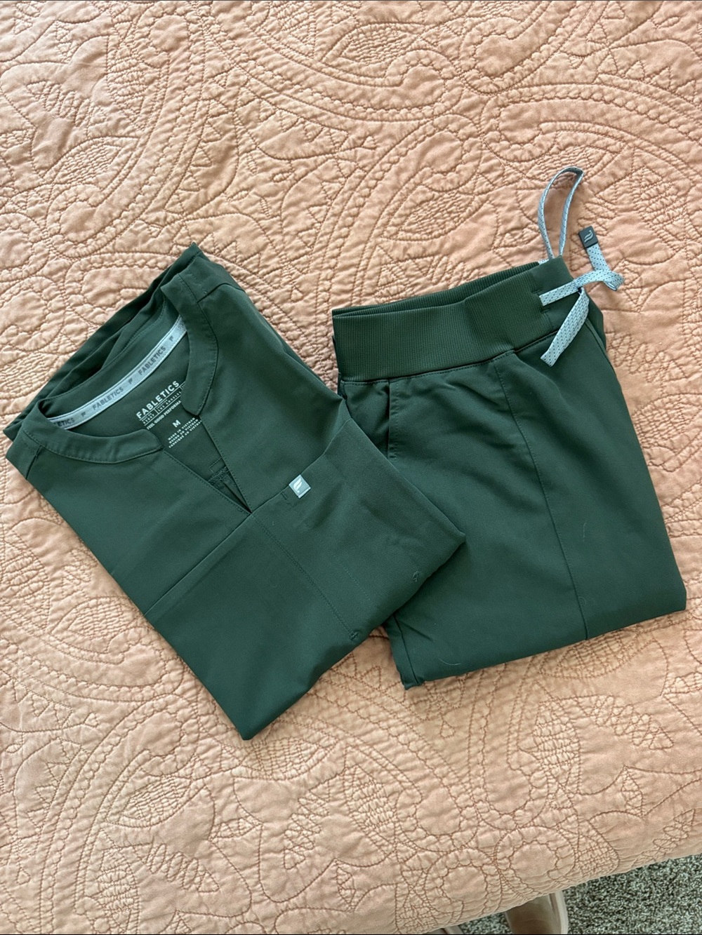 Fabletics Women's Dark Green Scrub Top and Jogger Set NWT